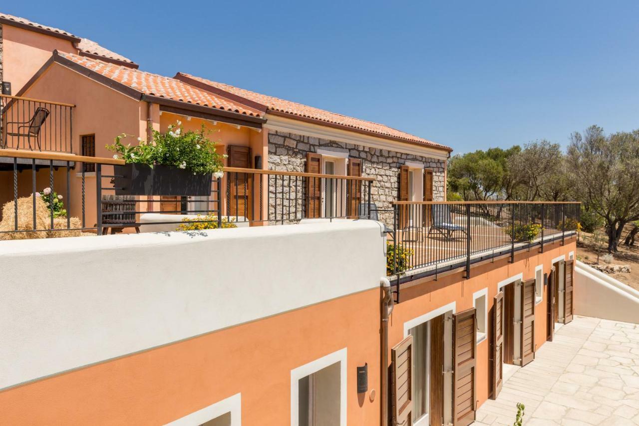 Tenuta Petra Bianca Palau Exterior foto